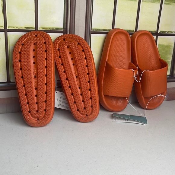 Mesh Beach Comfy Anti-Slip Pillow Slides - Picture 3 of 4